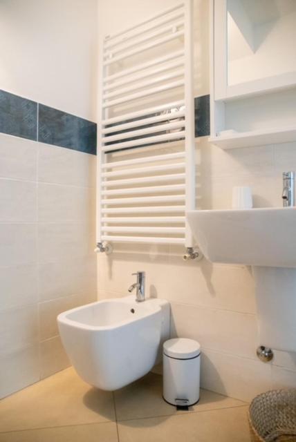 Grande Monolocale Con Parcheggio Interrato Incluso Apartment Genoa Exterior photo